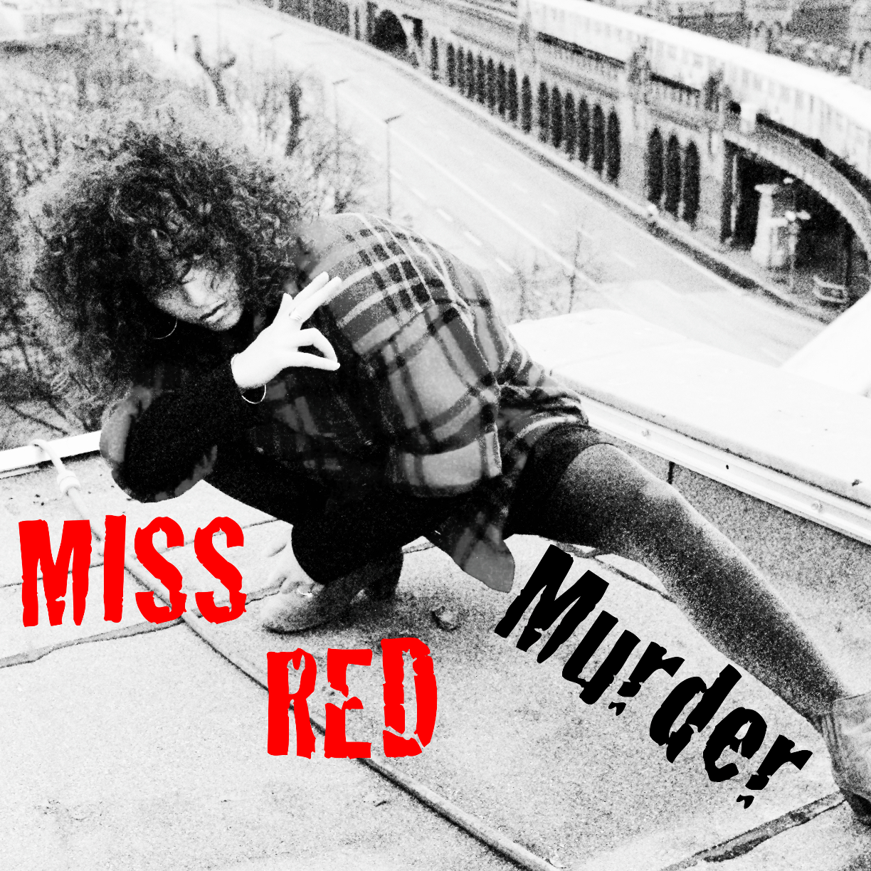 Missing red. The Mad Murderer надпись. Miss Red.