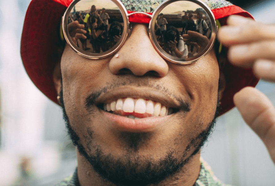 Anderson paak. Anderson Paak - make it better. Anderson Paak come down. Anderson .Paak feat. Smokey Robinson - make it better. Anderson Paak New year.